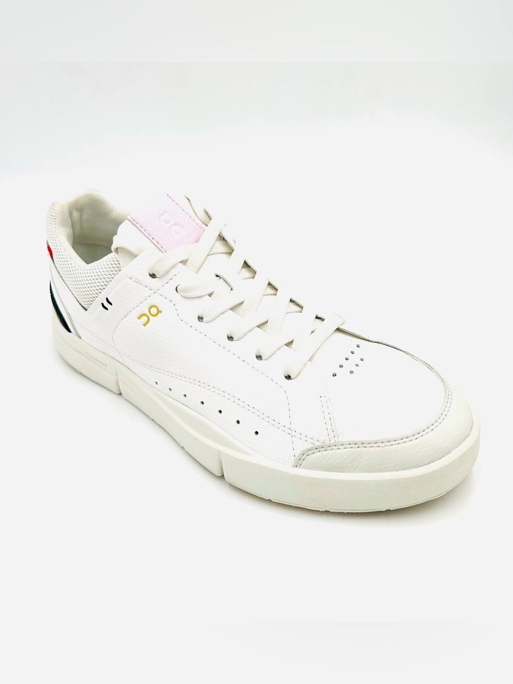On Running The Roger Women 9 White Tennis shoes Pickleball Sneakers CloudTec